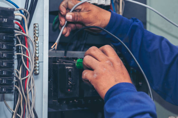 Professional Electrician in Brookmont, MD